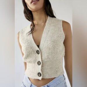 Urban Outfitters Paige Sweater Vest in Oatmeal, Size XS